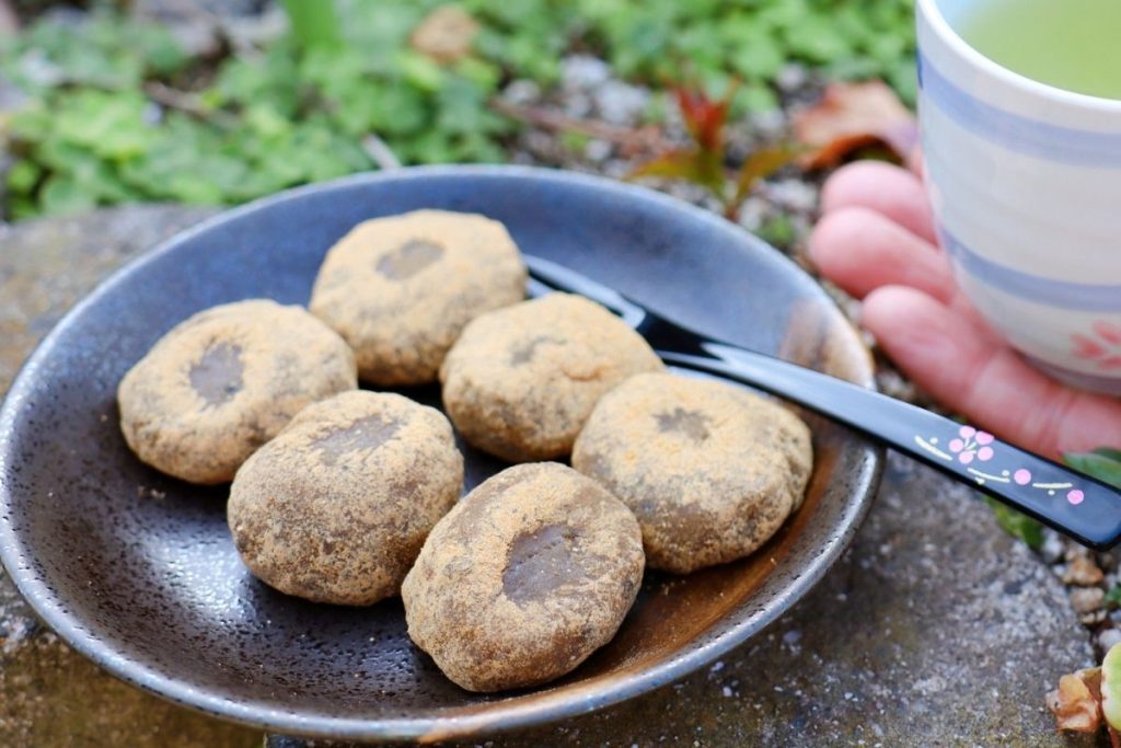 Ssuk-tteok via Freedom to Wander